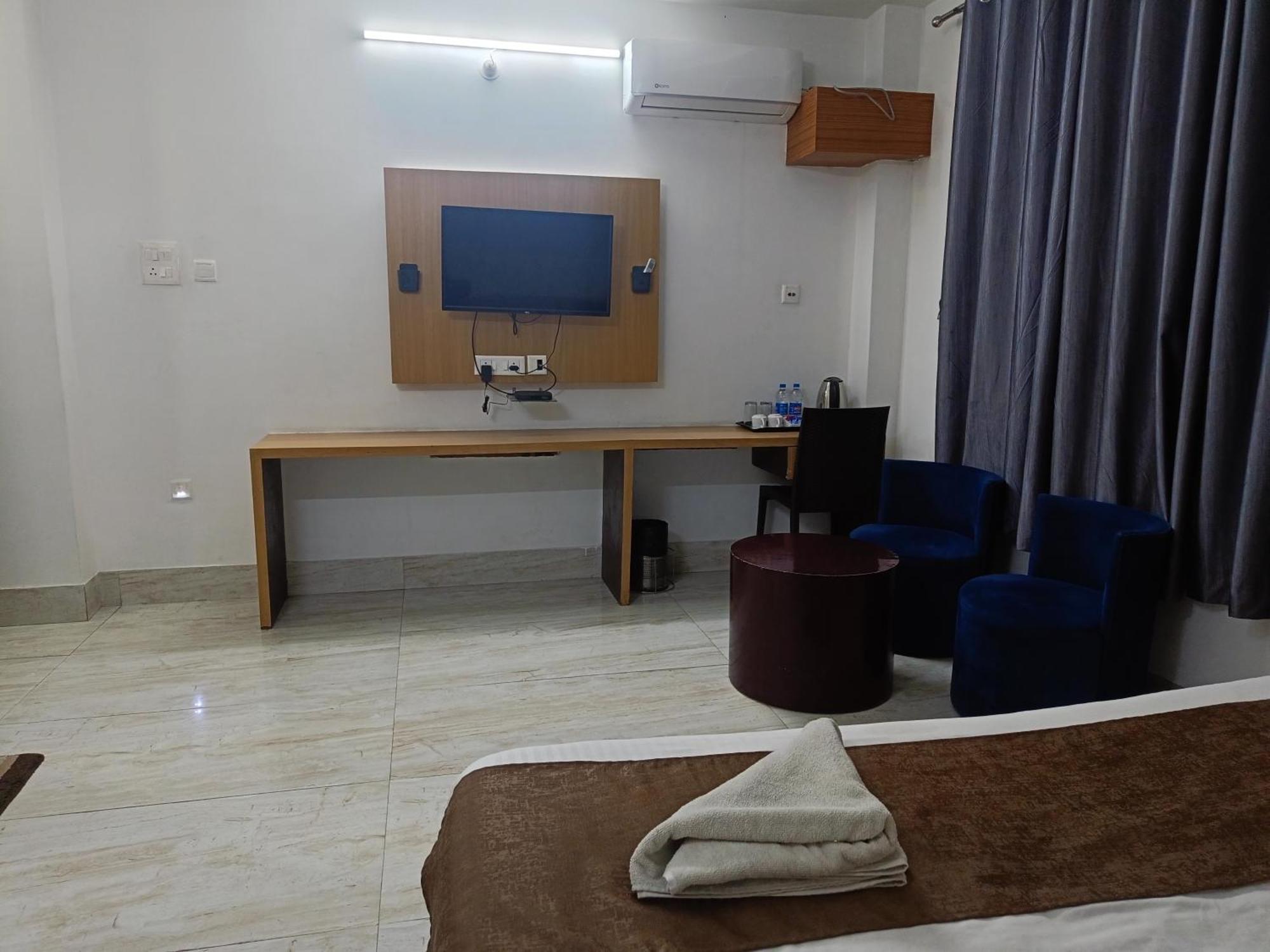 Hotel Mirana غاواهاتي المظهر الخارجي الصورة